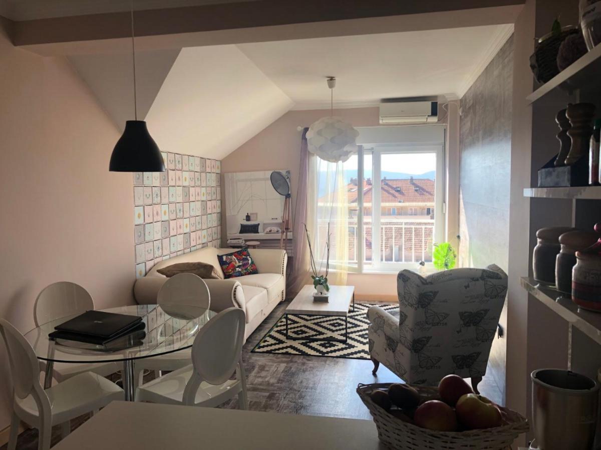 Gala Apartment Tivat Eksteriør billede